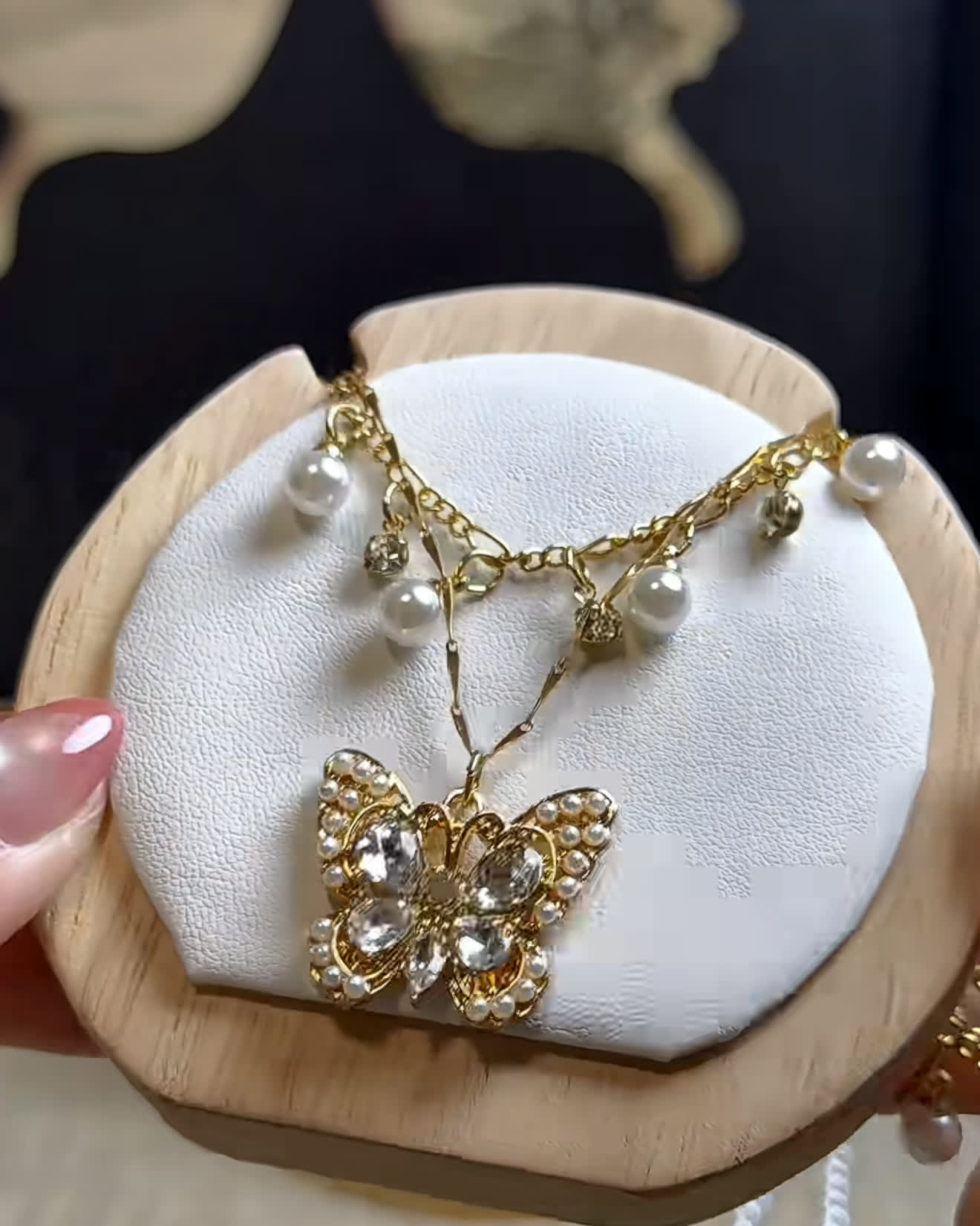 Bijumi Deluxe jewelry mystery box prepared as a gift