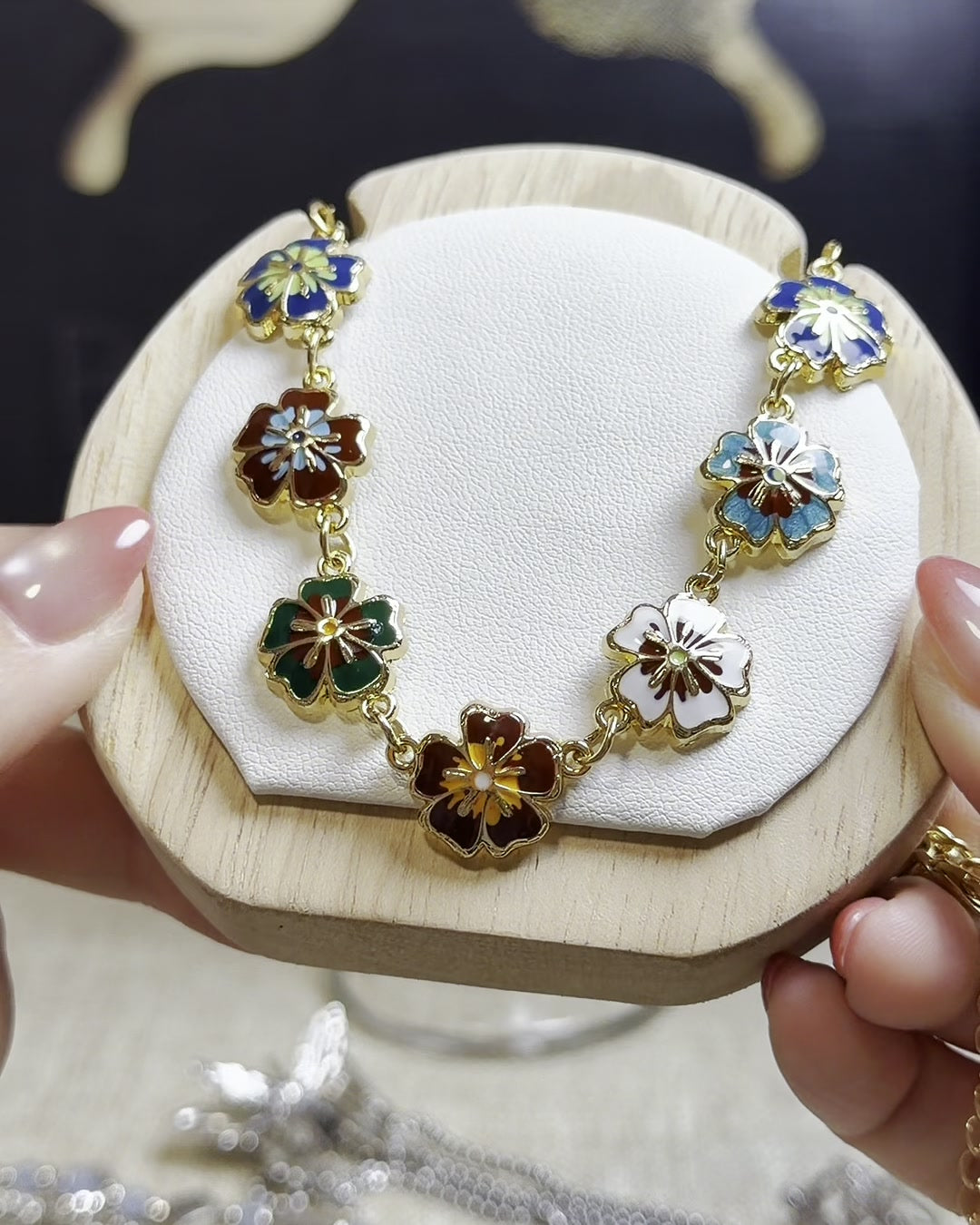 Deluxe Mystery Jewelry Box — 28 Pieces