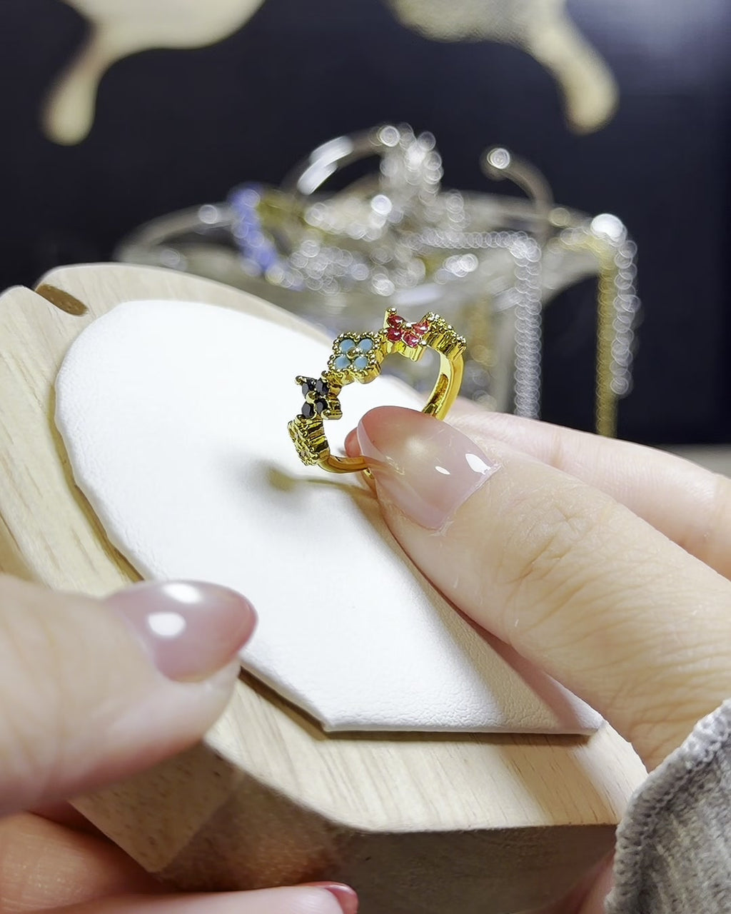 Deluxe Mystery Jewelry Box — 28 Pieces