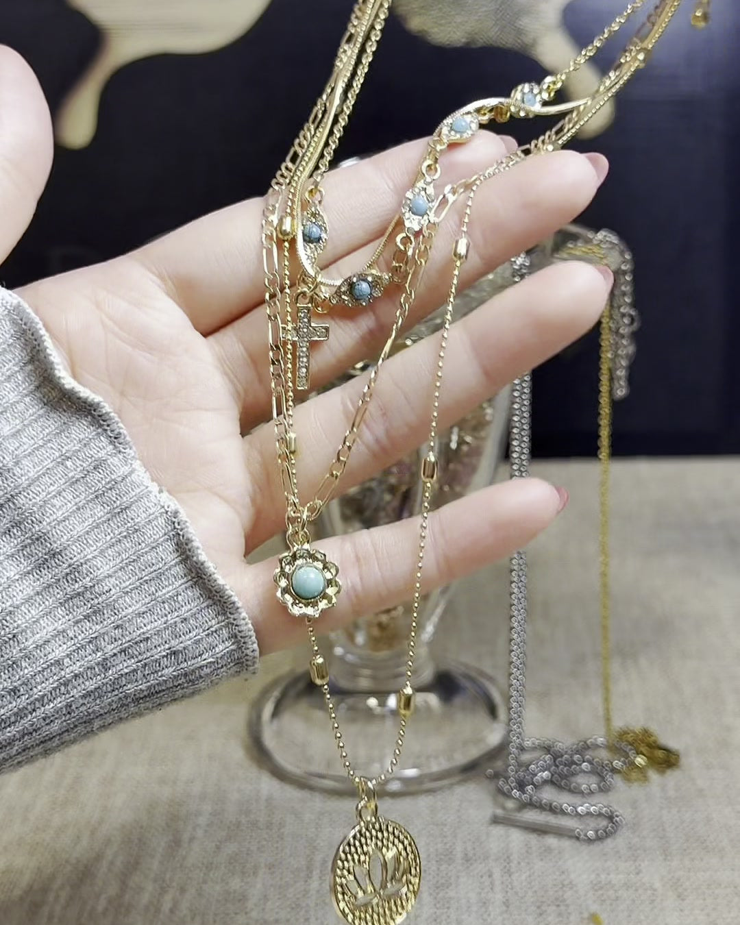 Deluxe Mystery Jewelry Box — 28 Pieces